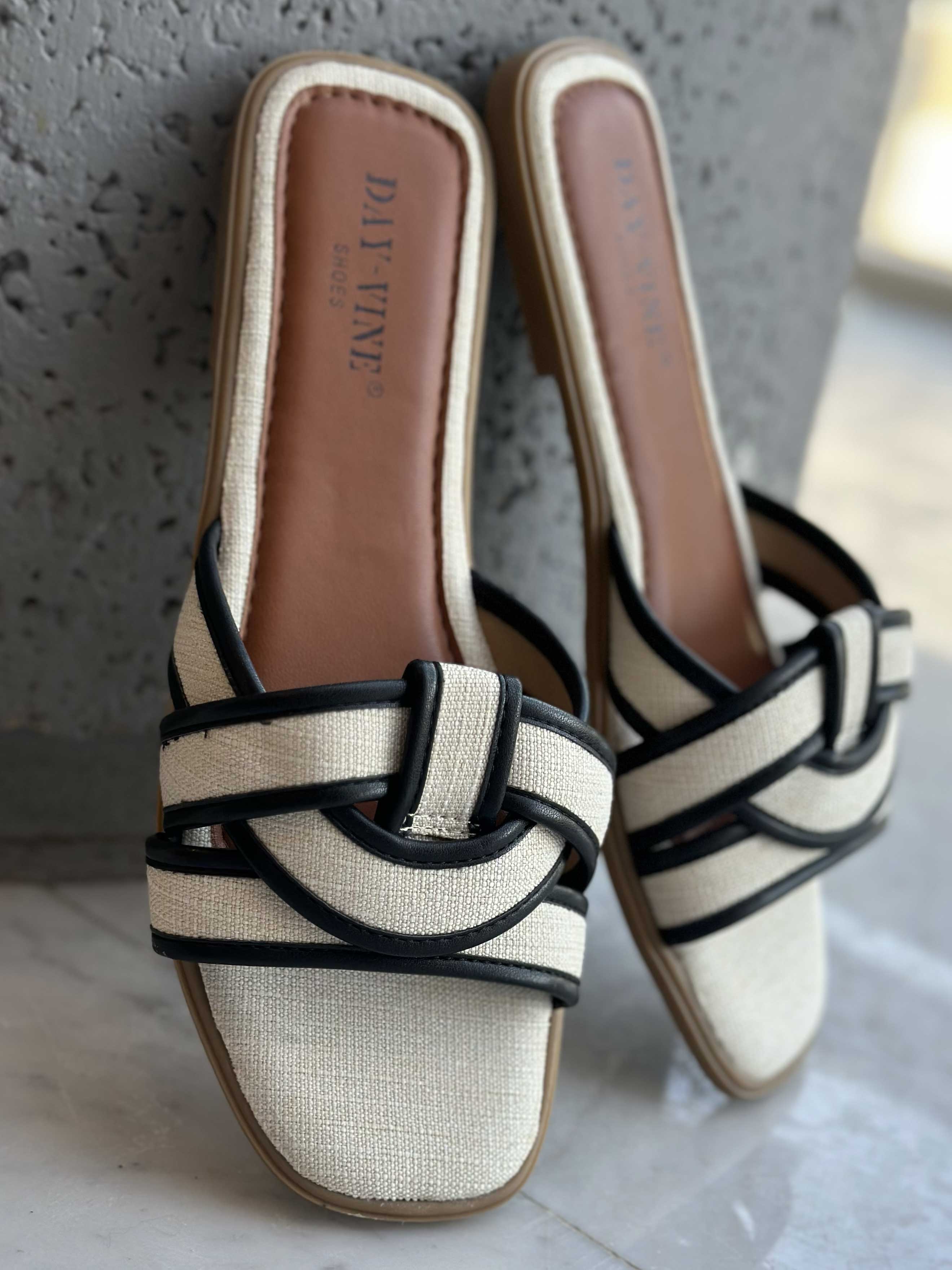 Valerie - Sandaler med flettet detaljer